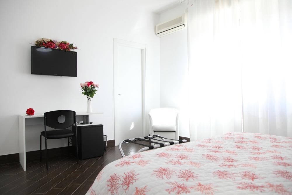 B&B Rosaly Сан Каталдо Екстериор снимка