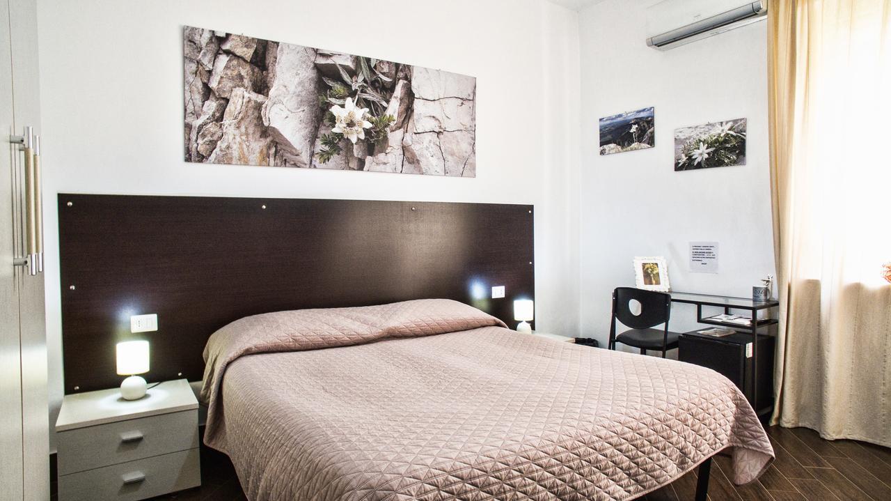 B&B Rosaly Сан Каталдо Екстериор снимка